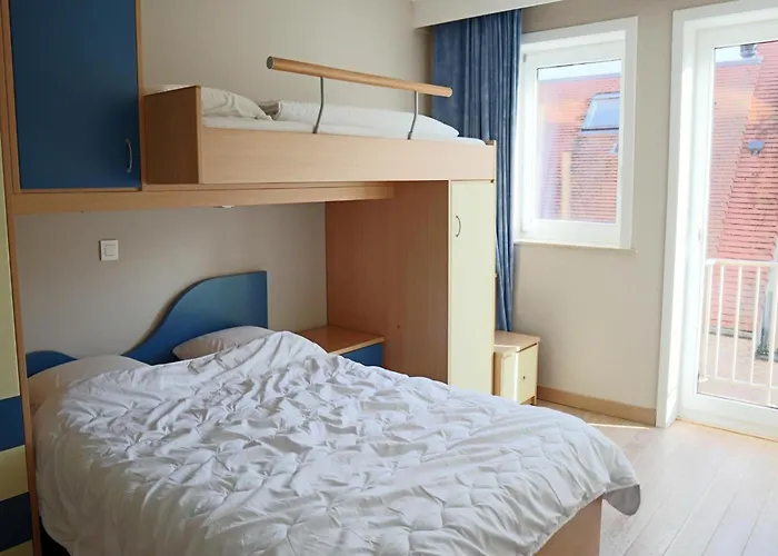 In Near The Marina * 니우포르트